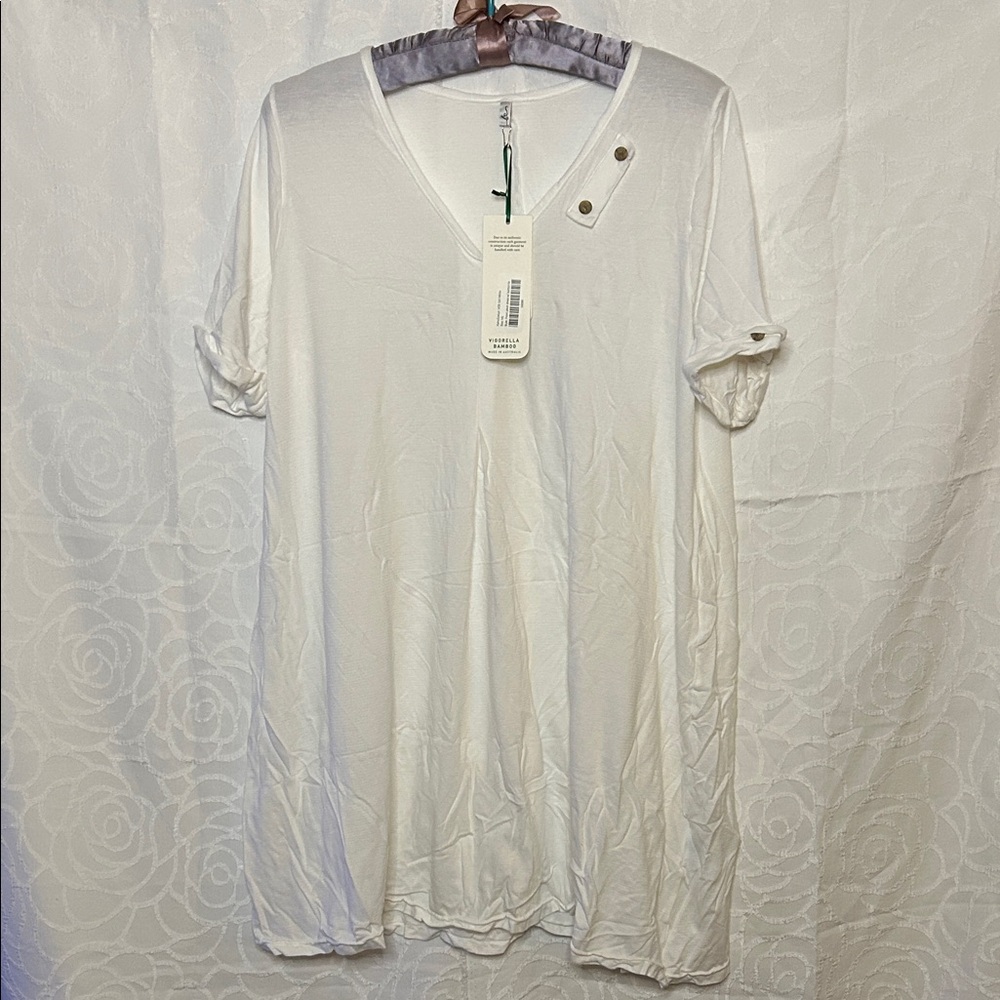 NWT VIGORELLA White V-Neck women’s Front Pleat Dress Size M/L Made in Australia